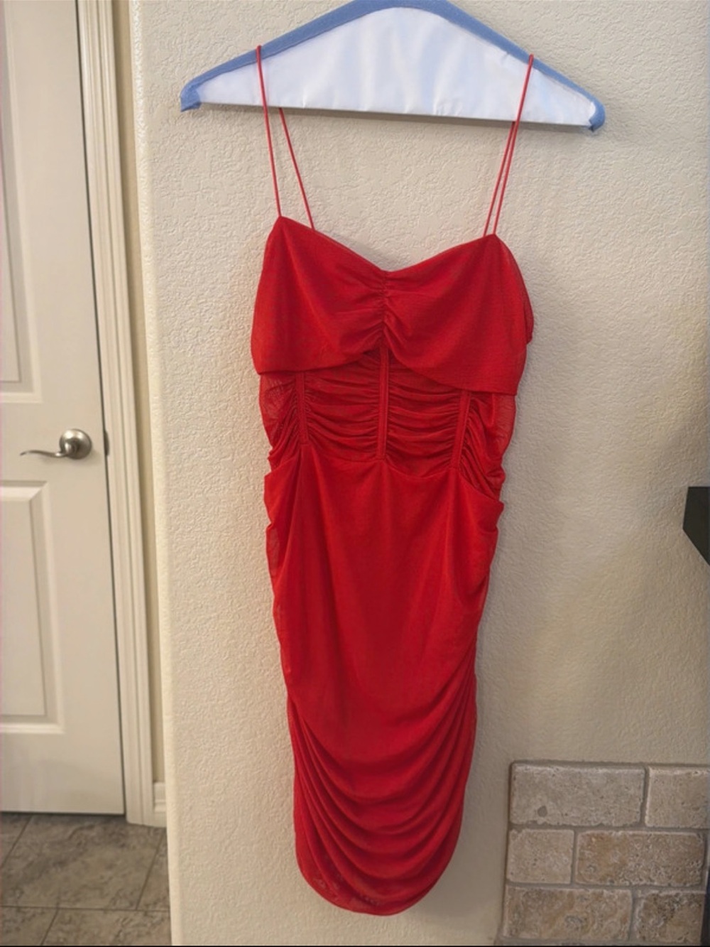 superdown Red Ruched Spaghetti-Strap Midi Dress